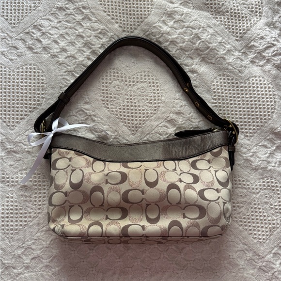 Coach shoulder bag - Picture 2 of 5